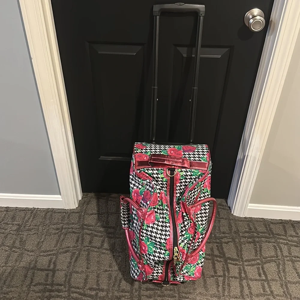 Carryon Betsy Johnson rose and houndstooth luggage